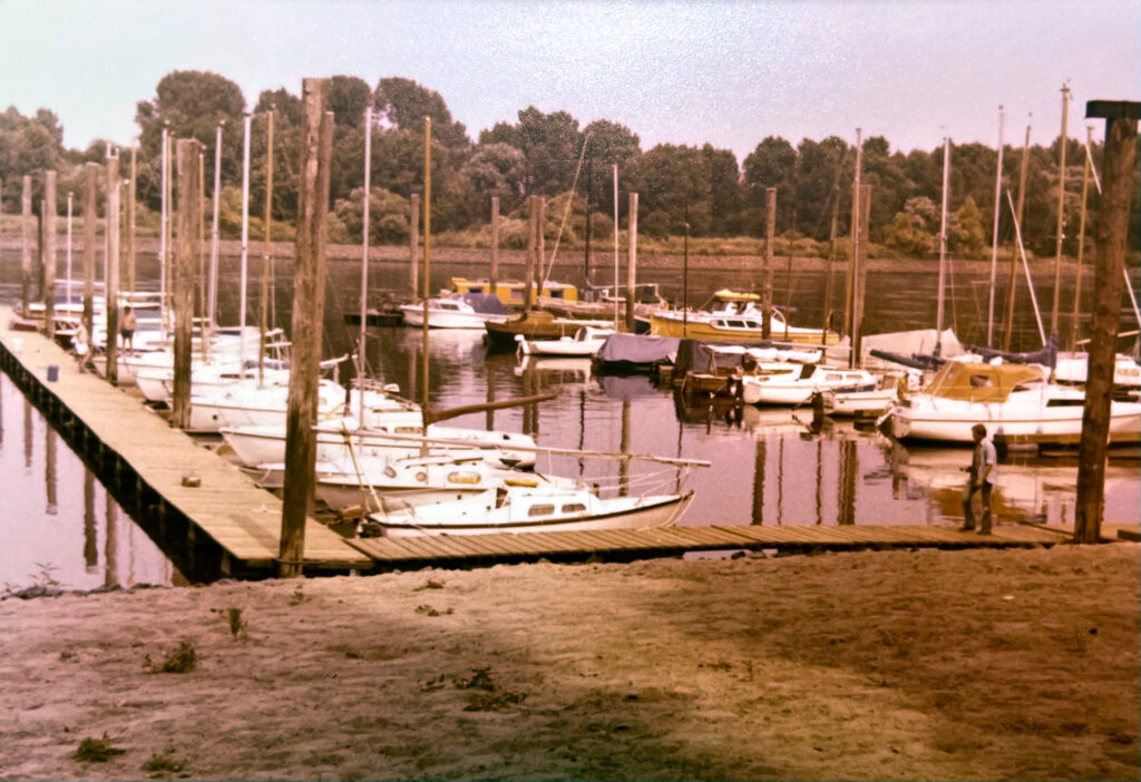 Die erste Saison im Hafen, 1976